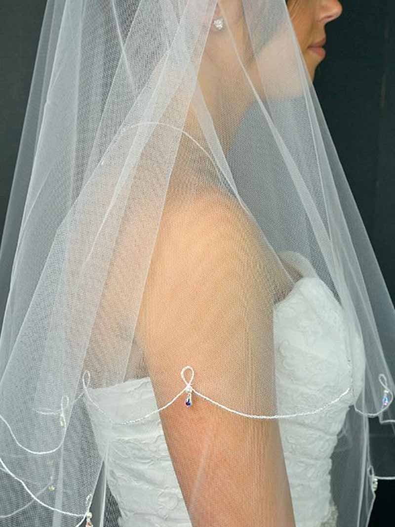 Pearl and clear crystal drop veil