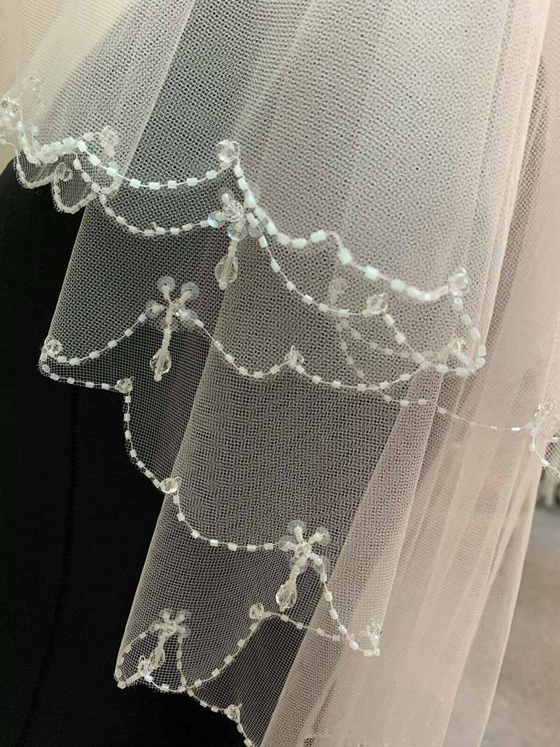 Traditional crystal drop veil detail
